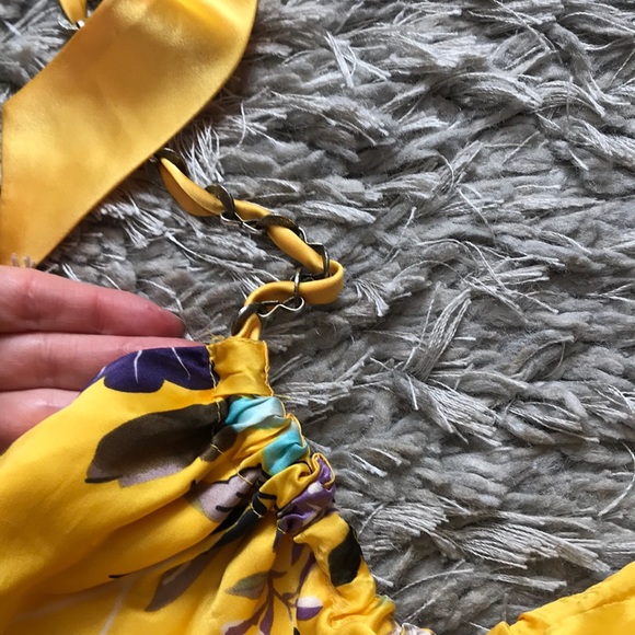 Silk Floral Print Halter Top - Picture 3 of 4